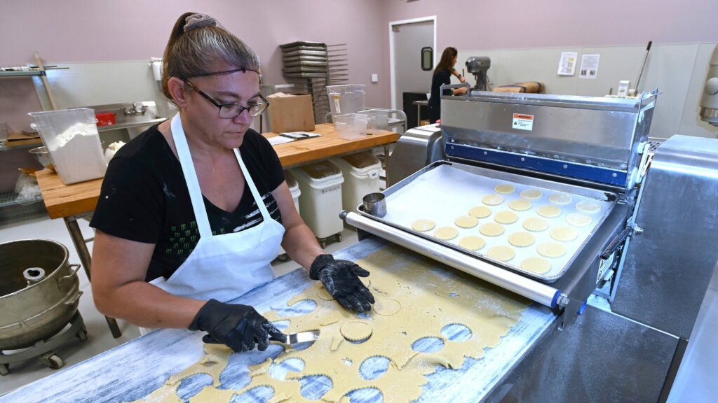Redford bakery's new facility opens doors for e-commerce growth